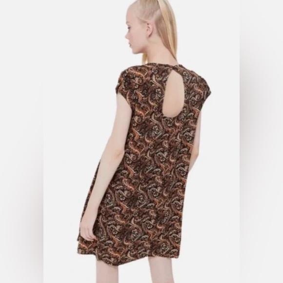Urban Outfitters Dresses & Skirts - URBAN OUTFITTERS Brown Paisley Mini Dress Size SP Color: Brown and Tan
